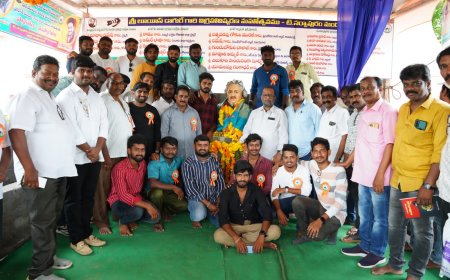 నరసాపురం  ఫోటో వీడియో గ్రాఫర్స్ అసోసియేషన్ వారి  ఆధ్వర్యంలో లూయిస్ డాగురే విగ్రహ ప్రతిష్టత