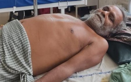 అనారోగ్యం తో  అంబాజీపేట ఫోటోగ్రాఫర్ హాస్పిటల్ లో చేరిక