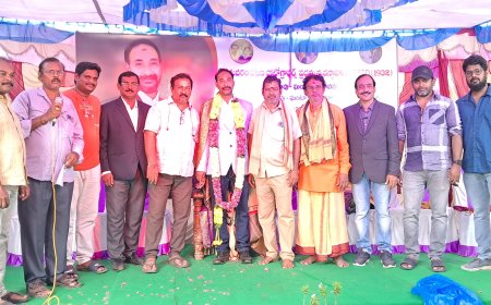సుప్రీంకోర్టు న్యాయవాదిగ  APPTW  ఘంటా  అధ్యక్షులు  విజయ నాగ సురేష్
