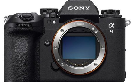 చరిత్ర సృష్టించబోతున్న Sony Alpha 9 III మిర్రర్ లెస్ కెమెరా