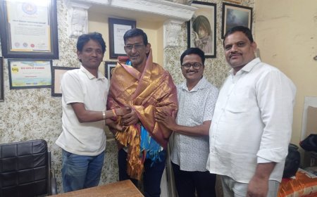 సాని వెల్ఫేర్ ఫౌండేషన్ హజార్ మక్సోసి గారి సత్కరించిన   జెల్లా శ్రీనివాస్ఆం , జనేయులు