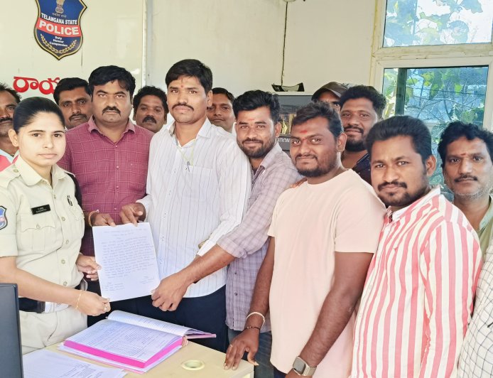 ఎందుకు ఇలా ఫొటోగ్రాఫ్ర్స్ మీద దాడులు