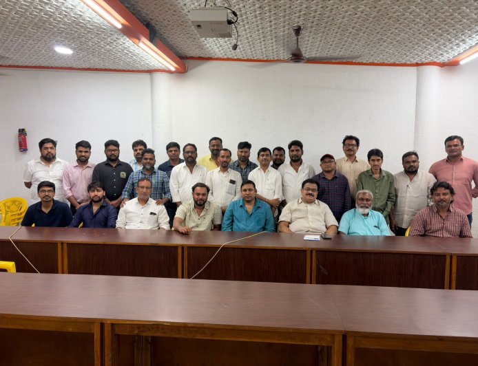 ఆల్బం ప్రింటింగ్ రంగంలో కీలక మార్పులు – ధరల పెంపుపై ల్యాబ్స్ ఓనర్స్ కీలక నిర్ణయం